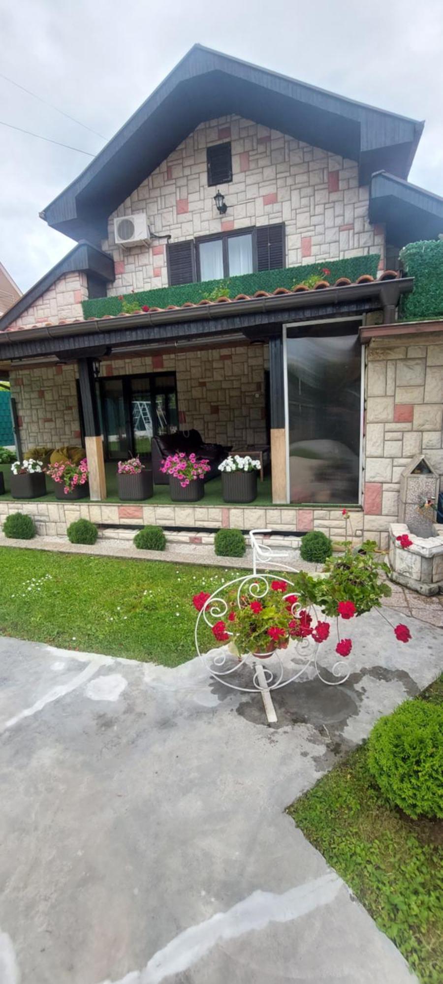 Apartman Domacinstvo La Vie Na Selu Hotel Niska Banja Exterior foto